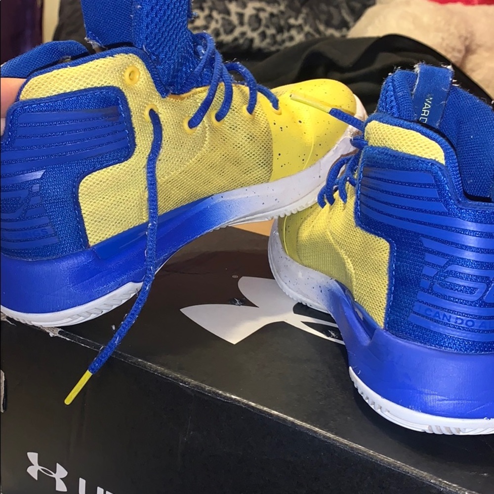 UNDER ARMOR BOY SHOES